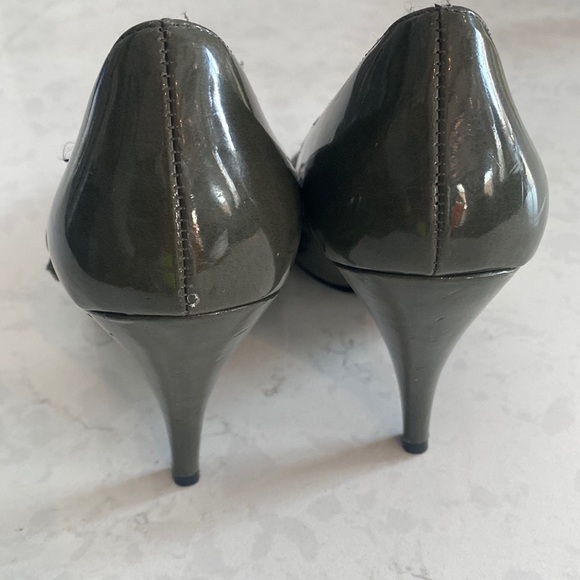Nine West Patented Leather Heels - Picture 2 of 6